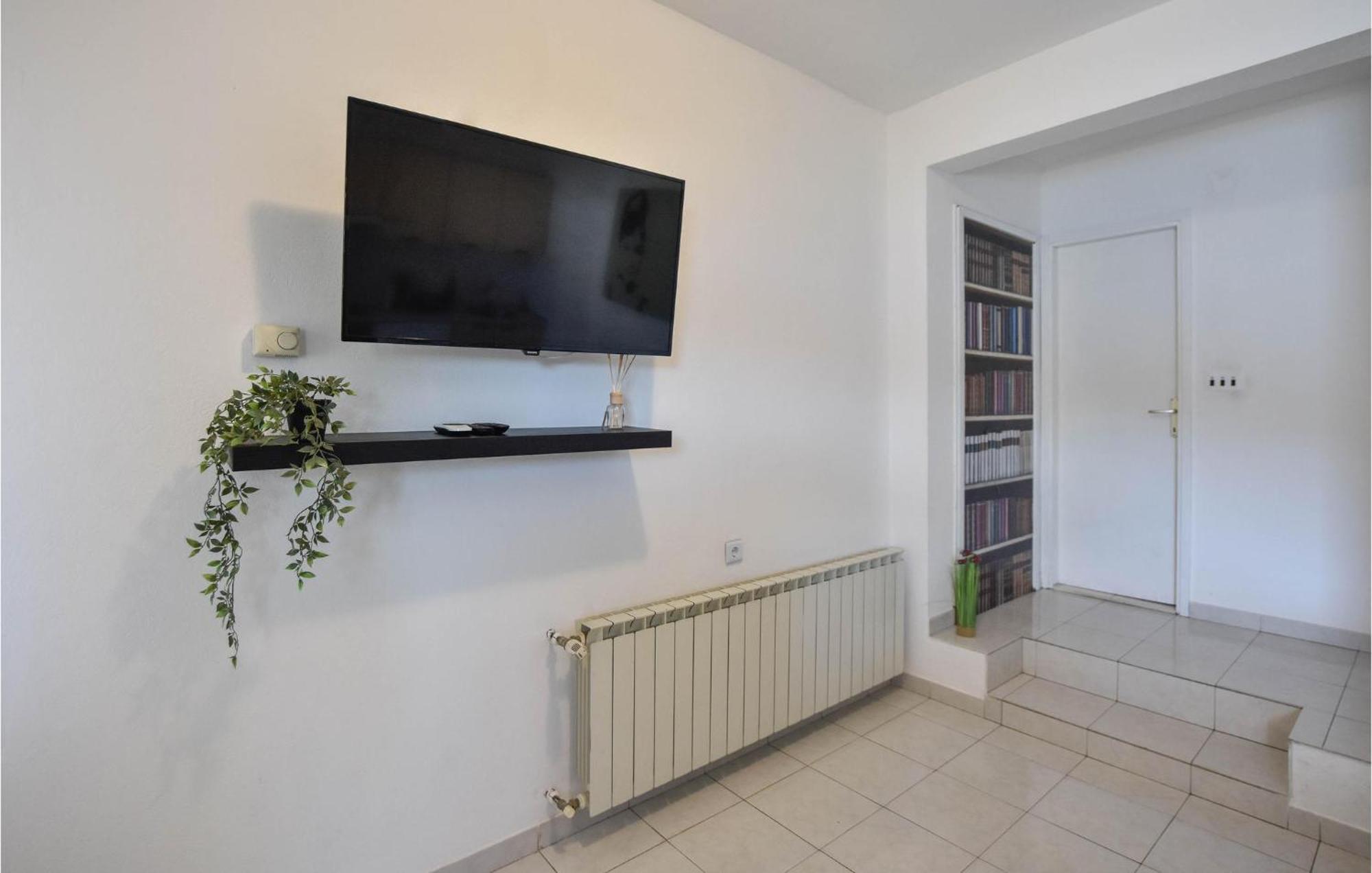 Nice Home In Poljica With House Sea View Marina Εξωτερικό φωτογραφία